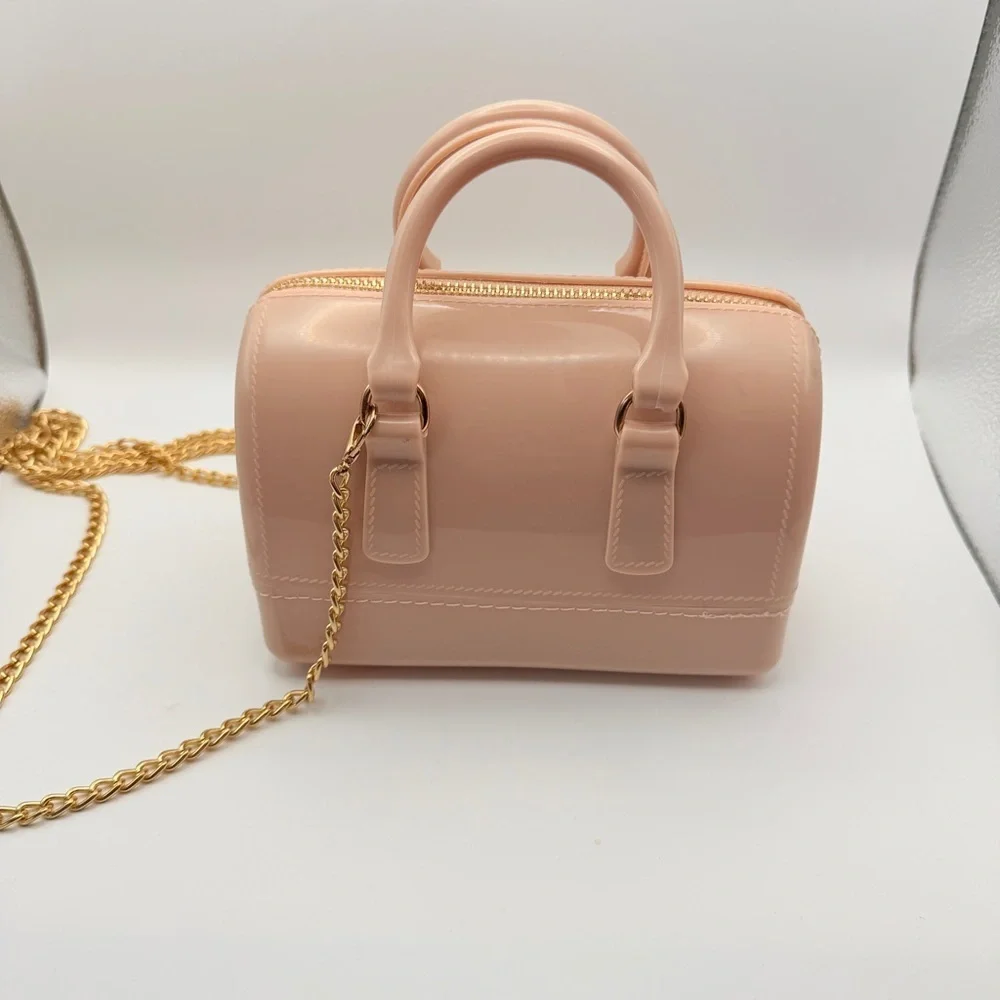 Cute & Fun Pale Pink Handbag with Gold Chain - Picture 3 of 10